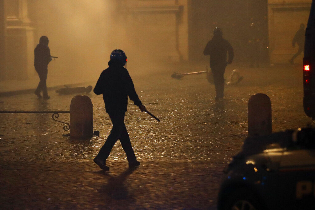 APTOPIX Virus Outbreak Italy Protest